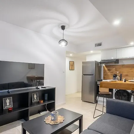 Apartamento Modern In With 2 Bedrooms