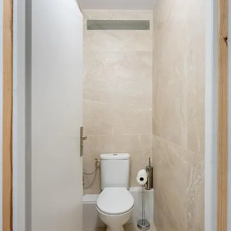 Modern In With 2 Bedrooms Daire *