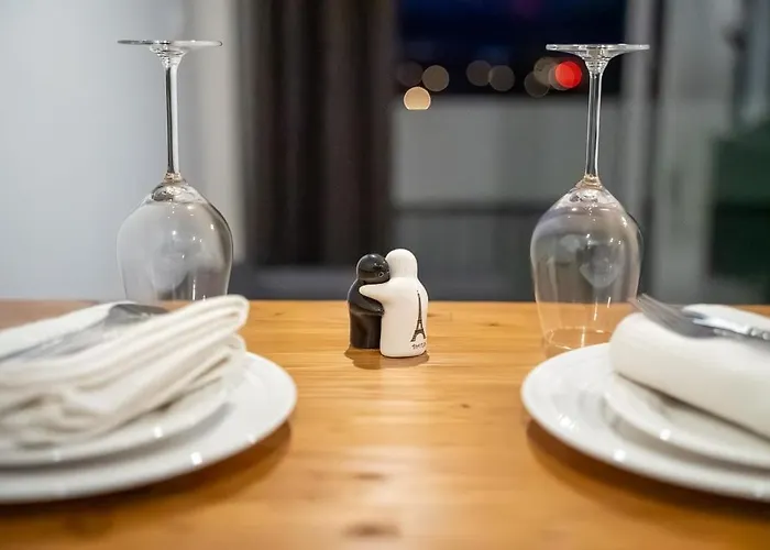 Modern In With 2 Bedrooms Toulouse