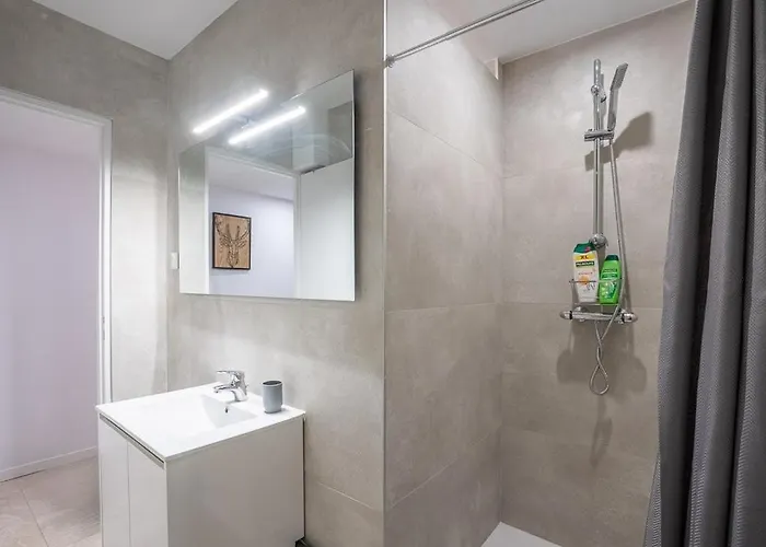 Modern In With 2 Bedrooms Toulouse