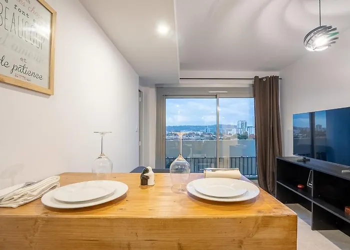 Modern In With 2 Bedrooms Lägenhet Toulouse